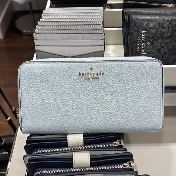 Kate Spade leila large continental wallet
Hazy Morning - Picture 8 of 16